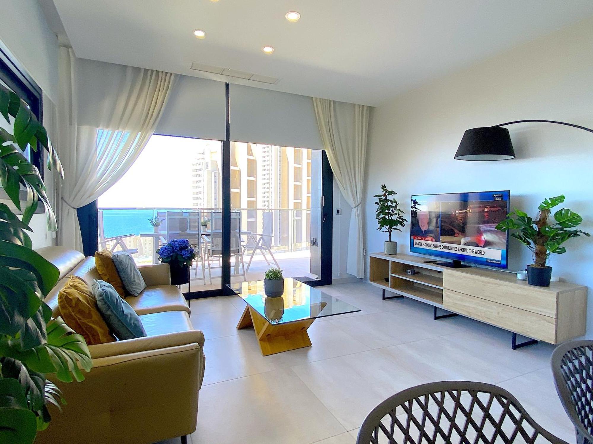 Lujoso Apartament Con Impresionantes Vistas Al Mar Benidorm Dış mekan fotoğraf