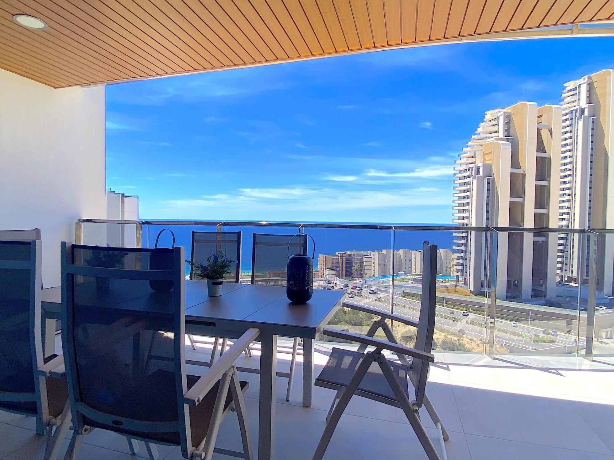 Lujoso Apartament Con Impresionantes Vistas Al Mar Benidorm Dış mekan fotoğraf