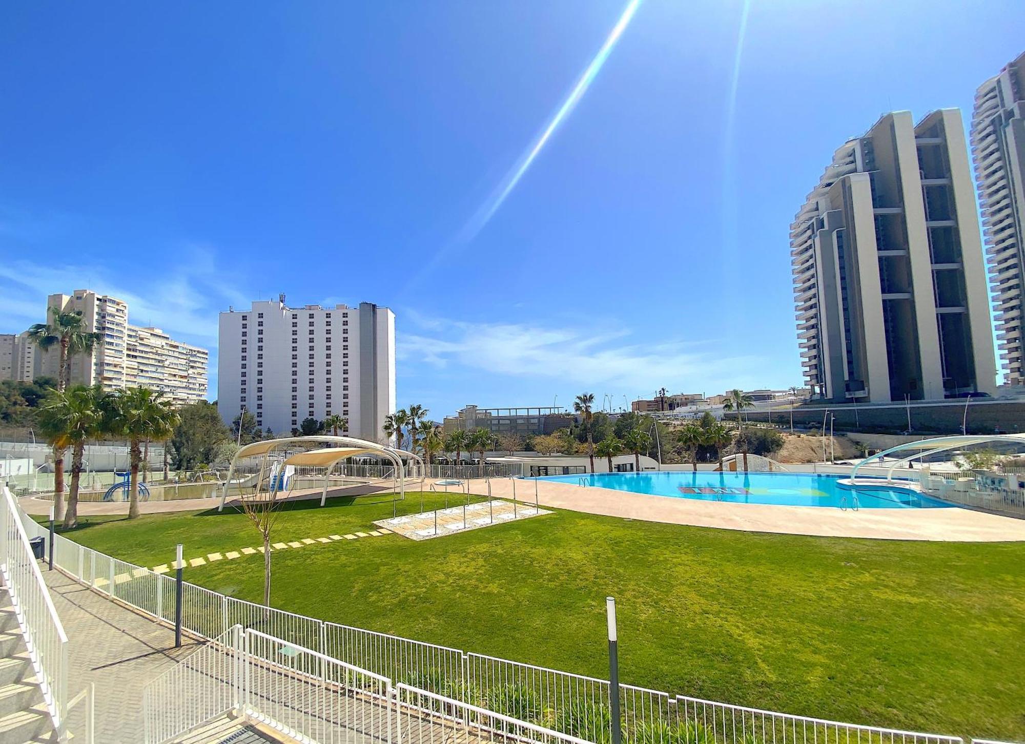 Lujoso Apartament Con Impresionantes Vistas Al Mar Benidorm Dış mekan fotoğraf