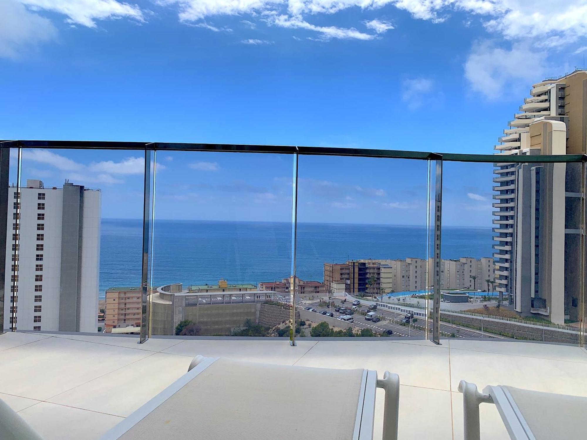 Lujoso Apartament Con Impresionantes Vistas Al Mar Benidorm Dış mekan fotoğraf